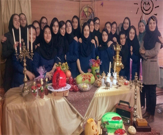 مراسم شب یلدا در دبیرستان دخترانه صدرا