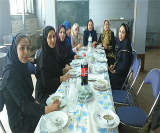 خوراکی های میز جشن روز معلم
