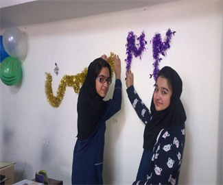 آذین بندی مدرسه به مناسبت دهه فجر